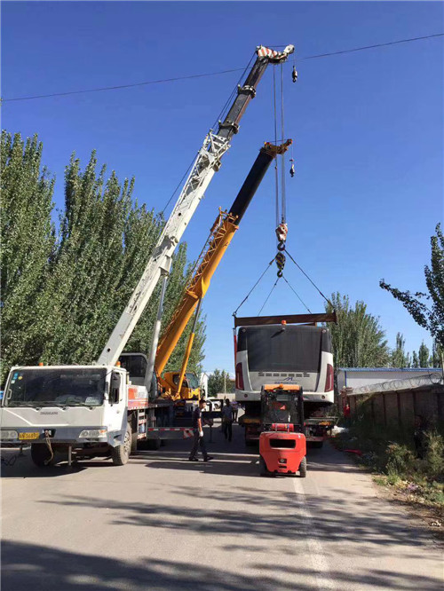 华宁县港口集装箱搬运案例